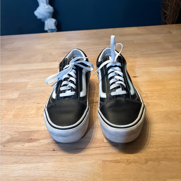 Vans platform, tennis shoes - Picture 4 of 11